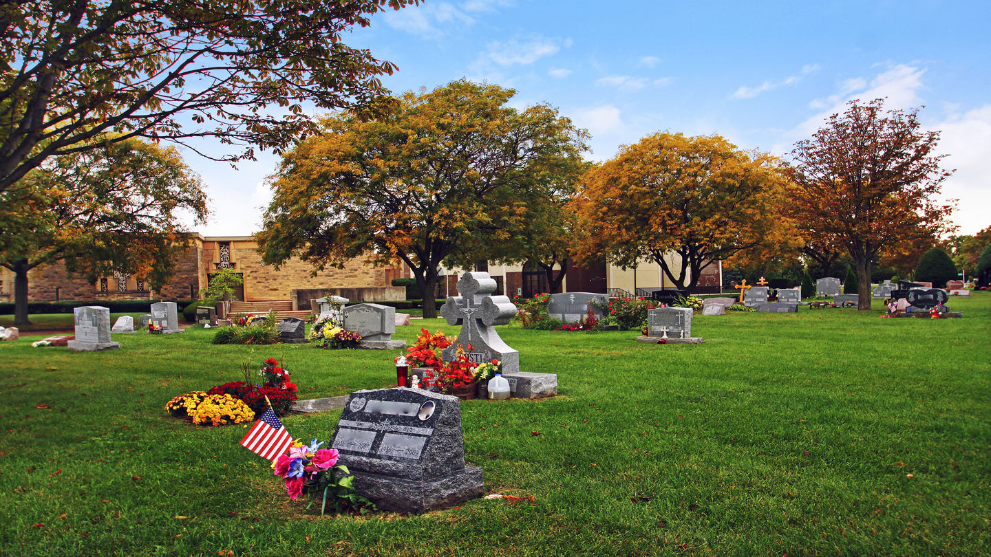 Elmwood Cemetery and Mausoleum - River Grove