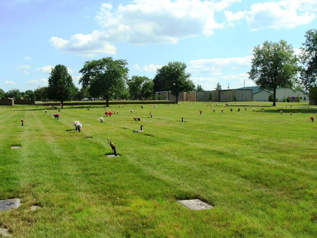 Covington Memorial Gardens - Fort Wayne