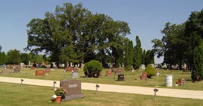 Woodlawn Cemetery - Oelwein