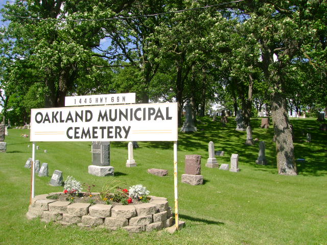 Oakland Municipal Cemetery - Forrest City