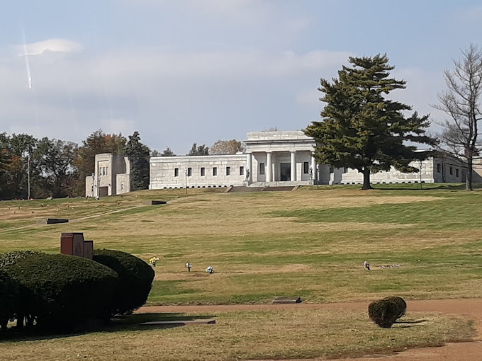 Valhalla Cemetery - St. Louis